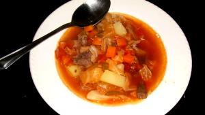 Quantas calorias em 1 porção (20 g) Sopa de Batata Assada com Carne?