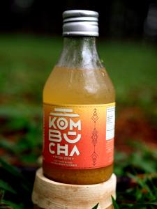 Quantas calorias em 1 porção (200 ml) Kombucha Maracujá?