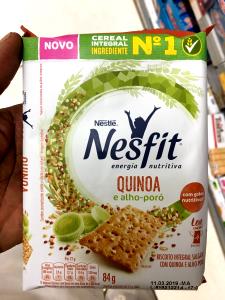 Quantas calorias em 1 porção (21 g) Nesfit Quinoa e Alho Poró?