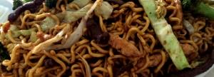 Quantas calorias em 1 porção (32 g) Express Yakisoba?