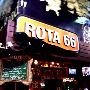 Quantas calorias em 1 porção (387 g) Route 66?