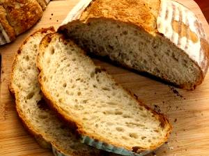 Quantas calorias em 1 porção (40 g) Pão 6 Cereales Fer/Levain?