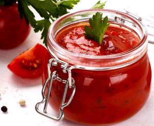 Quantas calorias em 1 Porção (45 G) Molho de Tomate Caseiro?