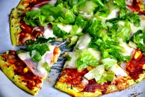 Quantas calorias em 1 porção (85 g) Pizza Abobrinha Low Carb?