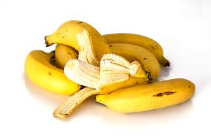 Quantas calorias em 1 Porção Banana (ouro, prata, d´água, da terra, etc.)?