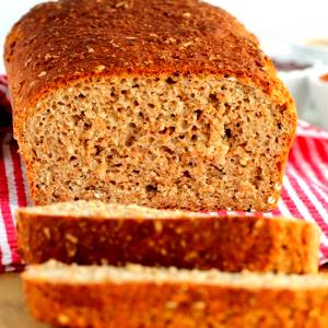 Quantas calorias em 1 Porção Pão trigo integral caseiro?