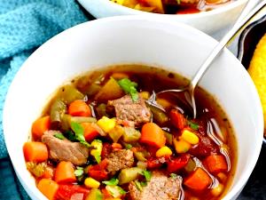 Quantas calorias em 1 Porção Sopa (legumes, carne, etc.)?