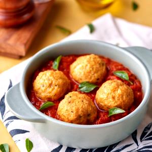 Quantas calorias em 1 Porçoes Almôndegas De Frango Ao Molho De Tomate?