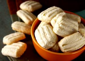 Quantas calorias em 1 Porçoes Biscoitinho De Maisena?