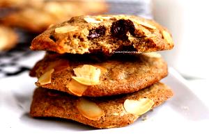 Quantas calorias em 1 Porçoes Biscoito De Chocolate Sem Glúten E Sem Leite?