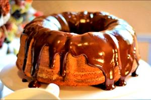 Quantas calorias em 1 Porçoes Bolinho De Cenoura Com Ricota?