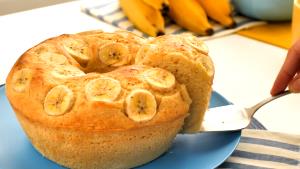 Quantas calorias em 1 Porçoes Bolo Com Banana?