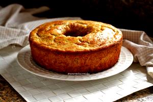 Quantas calorias em 1 Porçoes Bolo De Banana, Aveia E Coco?