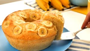 Quantas calorias em 1 Porçoes Bolo De Banana Docinho?