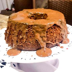 Quantas calorias em 1 Porçoes Bolo De Chocolate De Farelos?