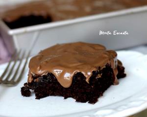 Quantas calorias em 1 Porçoes Bolo De Chocolate E Abobrinha?