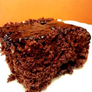 Quantas calorias em 1 Porçoes Bolo De Chocolate Fit Da Manu?