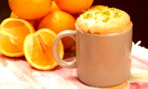 Quantas calorias em 1 Porçoes Bolo De Laranja De Caneca?