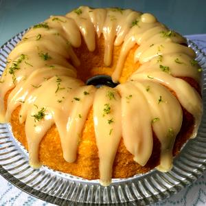 Quantas calorias em 1 Porçoes Bolo De Limão Cob?