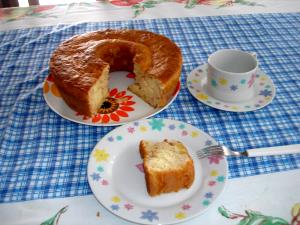 Quantas calorias em 1 Porçoes Bolo De Maçã Da Cris?