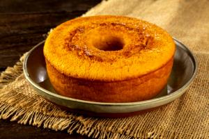 Quantas calorias em 1 Porçoes Bolo De Milho İntegral?