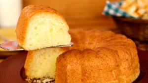 Quantas calorias em 1 Porçoes Bolo De Queijo?