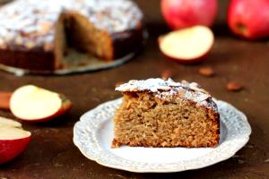 Quantas calorias em 1 Porçoes Bolo İntegral De Maçã Da Malu?