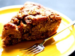 Quantas calorias em 1 Porçoes Bolo Integral De Maça?