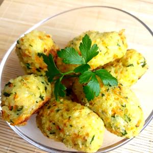 Quantas calorias em 1 Porçoes BOLINHO DE ARROZ COM CENOURA?