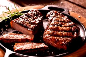 Quantas calorias em 1 Porçoes Carne Bovina Picanha Assada?