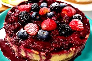 Quantas calorias em 1 Porçoes Cheesecake De Frutas Vermelhas?