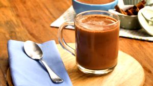 Quantas calorias em 1 Porçoes Chocolate Quente Cremoso?