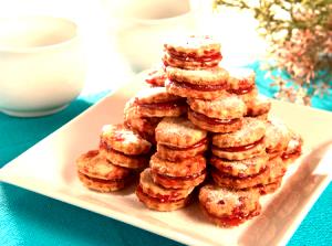 Quantas calorias em 1 Porçoes Cookie Integral Com Goiabada?