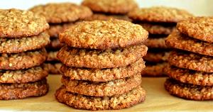 Quantas calorias em 1 Porçoes Cookies De Banana Com Aveia?