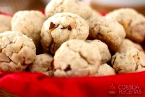 Quantas calorias em 1 Porçoes Cookies De Laranja E Castanha?