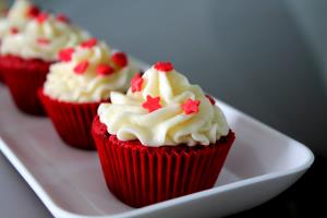 Quantas calorias em 1 Porçoes Cupcake Red Velvet?
