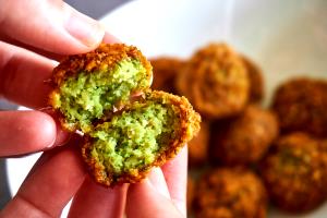 Quantas calorias em 1 Porçoes Falafel Assado?