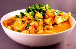 Quantas calorias em 1 Porçoes Frango Ao Curry Com Hortelã?