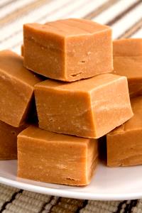 Quantas calorias em 1 Porçoes Fudge De Amendoim Low Carb?