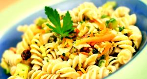 Quantas calorias em 1 Porçoes Fusilli Com Legumes E Nozes?