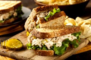 Quantas calorias em 1 Porçoes Lanche Integral Da Tarde?