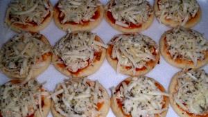 Quantas calorias em 1 Porçoes Massa Mini Pizza Caseira?