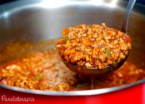 Quantas calorias em 1 Porçoes Molho Carne Moida?