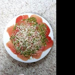 Quantas calorias em 1 Porçoes Molho De Carpaccio Para 4?