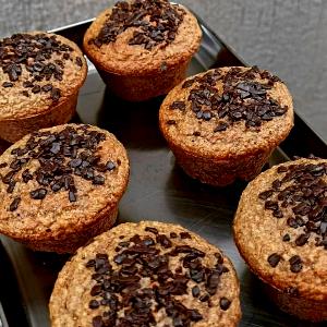 Quantas calorias em 1 Porçoes Muffin Integral De Banana Cacau E Canela?