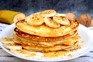 Quantas calorias em 1 Porçoes Pancake De Banana?