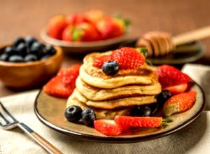 Quantas calorias em 1 Porçoes Panqueca De Café Da Manhã?