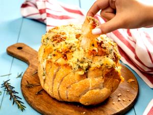 Quantas calorias em 1 Porçoes Pao Queijo Com Ervas?