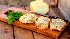 Quantas calorias em 1 Porçoes Pate De Sardinha?