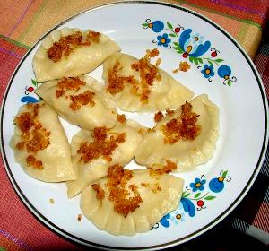 Quantas calorias em 1 Porçoes Pierogi?